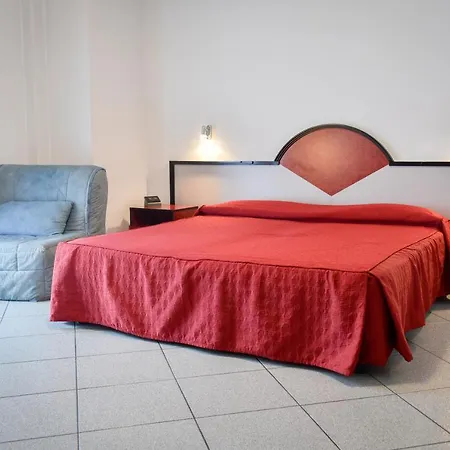 Hotel Aquamarina 3*